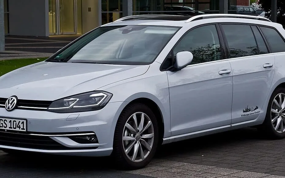 2010 golf estate 1.6